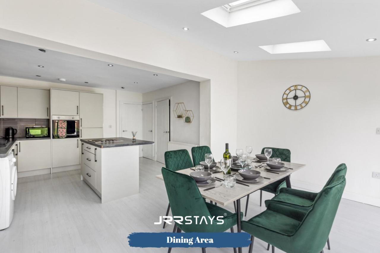 Tipton 3 Bedroom House Garden Sleeps 7 - Jrr Stays Coseley Екстер'єр фото