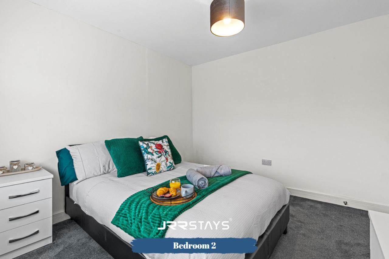 Tipton 3 Bedroom House Garden Sleeps 7 - Jrr Stays Coseley Екстер'єр фото