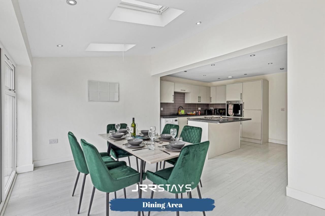 Tipton 3 Bedroom House Garden Sleeps 7 - Jrr Stays Coseley Екстер'єр фото