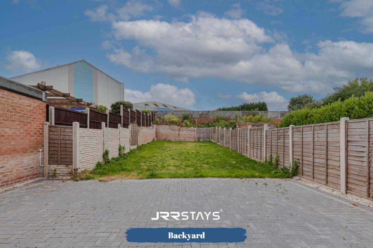 Tipton 3 Bedroom House Garden Sleeps 7 - Jrr Stays Coseley Екстер'єр фото