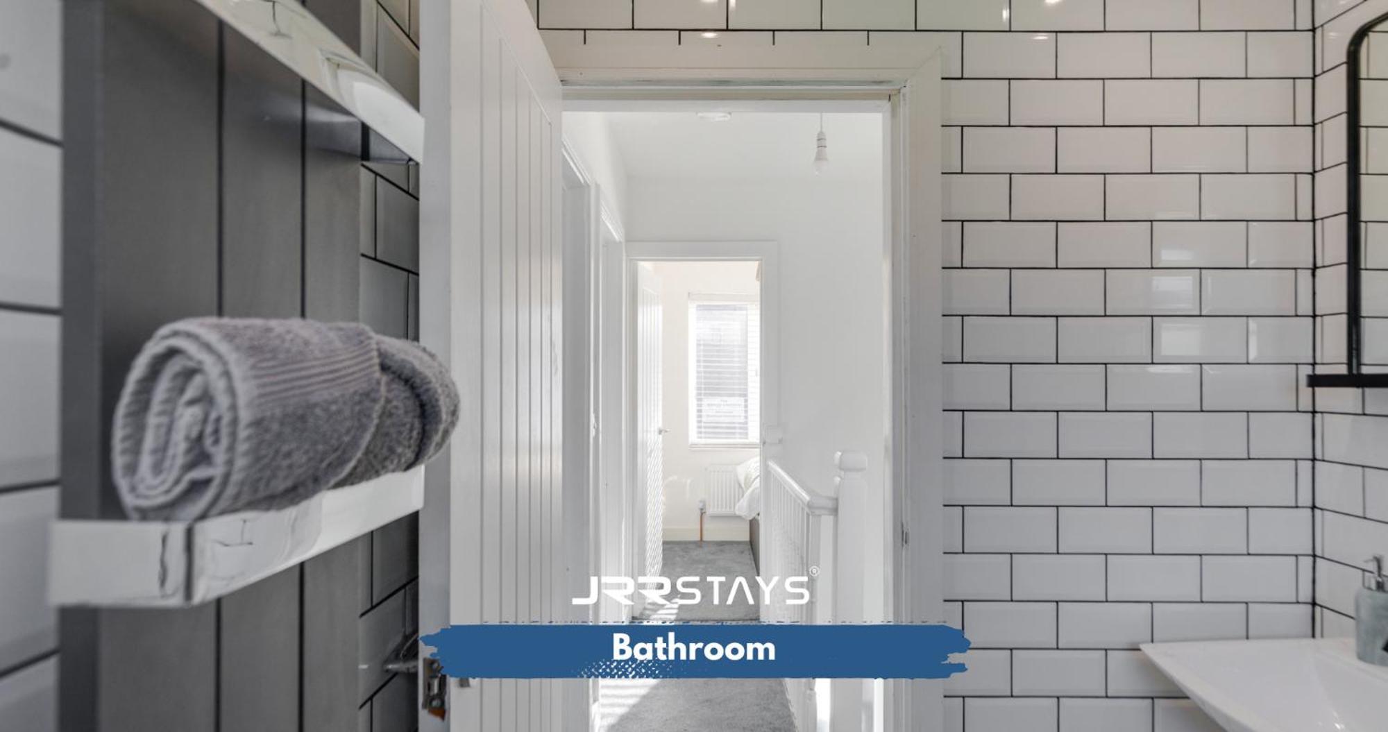 Tipton 3 Bedroom House Garden Sleeps 7 - Jrr Stays Coseley Екстер'єр фото