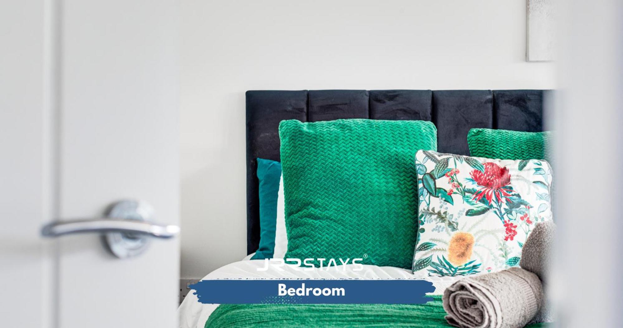 Tipton 3 Bedroom House Garden Sleeps 7 - Jrr Stays Coseley Екстер'єр фото