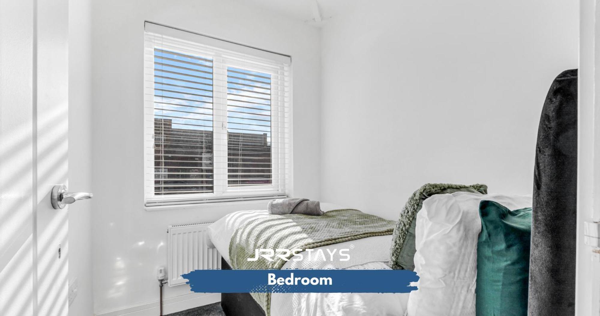 Tipton 3 Bedroom House Garden Sleeps 7 - Jrr Stays Coseley Екстер'єр фото